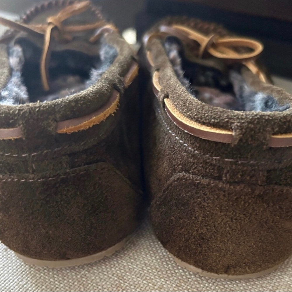 Minnetonka Brown Suede Women's Moccasins - Picture 3 of 8